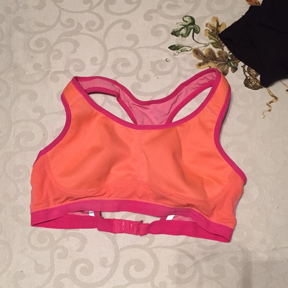Sports bra